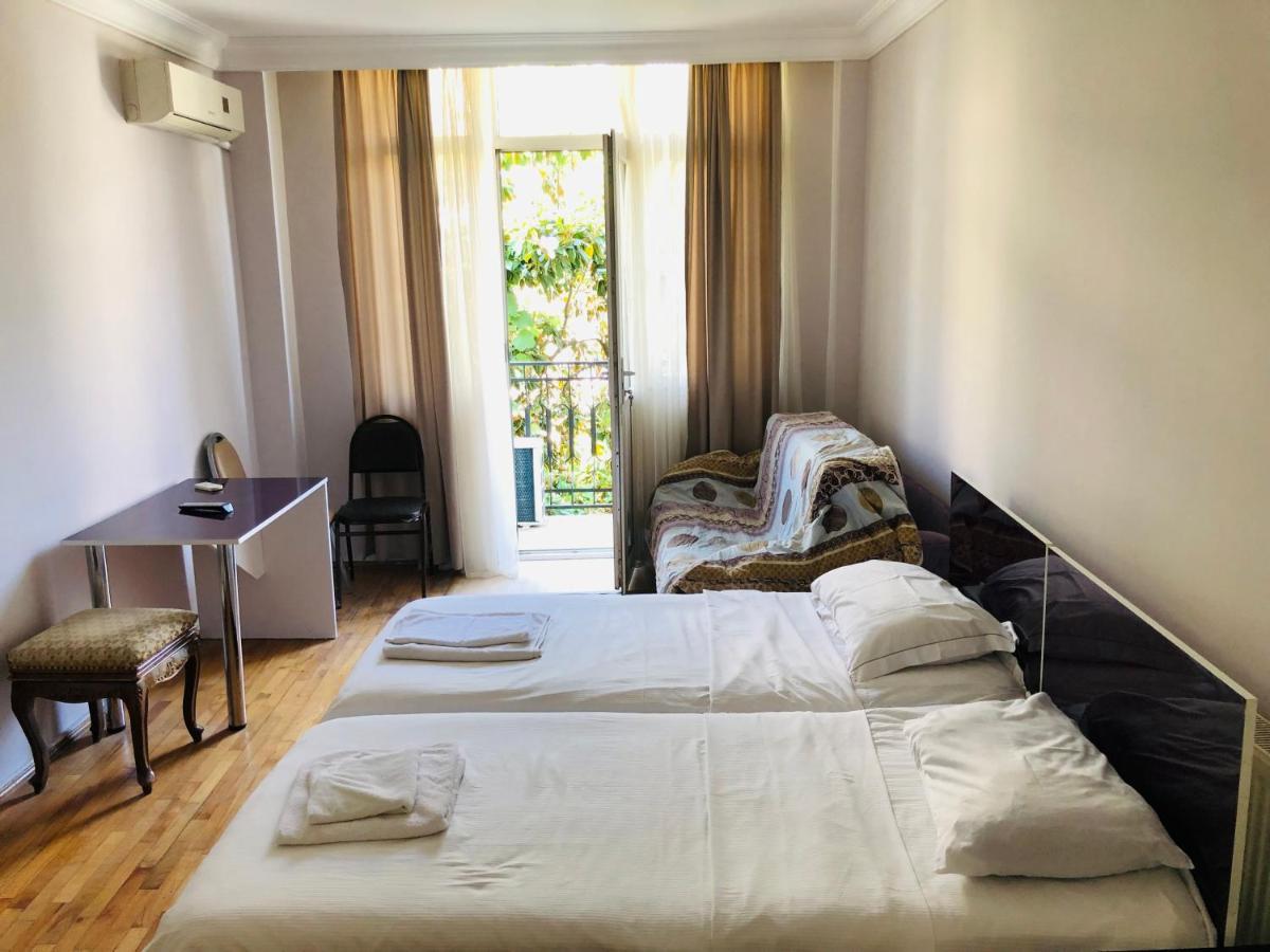 Hotel Dolphin Batum Dış mekan fotoğraf